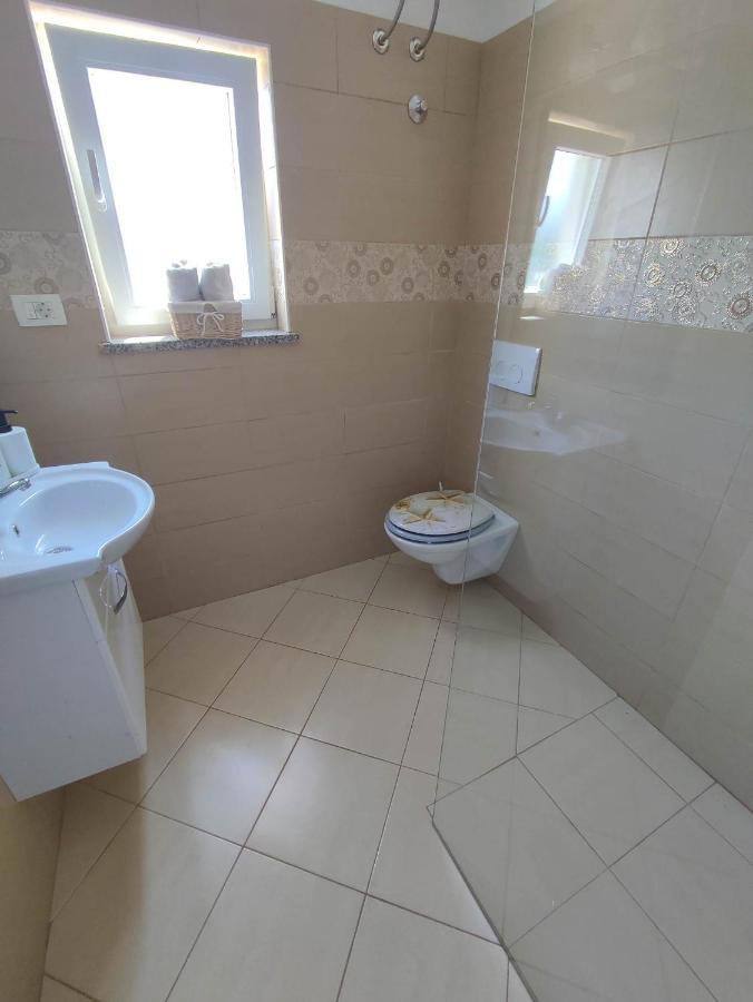 PUY Three Lions Apartment Number 2 מראה חיצוני תמונה